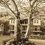 Aparthotel Archontiko Emmanouilidi