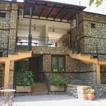 Aparthotel Archontiko Emmanouilidi Loutraki (Pella)