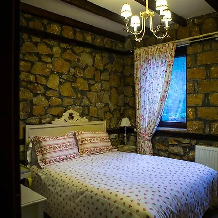 Apart Otel Archontiko Emmanouilidi
