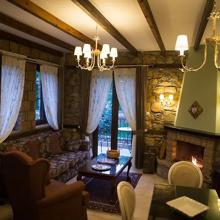 Aparthotel Archontiko Emmanouilidi Káto Loutrákion